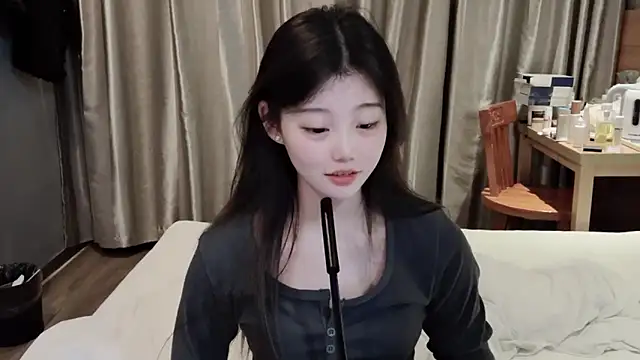 yangyang-1115 online show from February 19, 2025, 1:06 pm