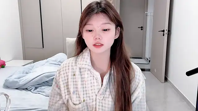 Snapshot of yangyang-1115 chatting on October 30, 2025, 5:50 am yangyang-1115 online show from October 30, 2025, 5:50 am