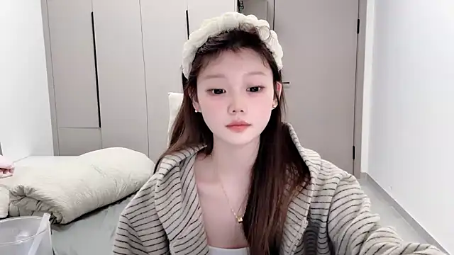 Snapshot of yangyang-1115 chatting on October 5, 2025, 9:22 am yangyang-1115 online show from October 5, 2025, 9:22 am