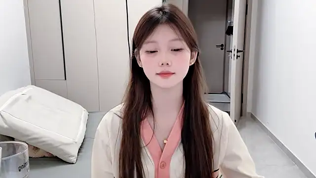 Snapshot of yangyang-1115 chatting on September 24, 2025, 4:24 pm yangyang-1115 online show from September 24, 2025, 4:24 pm