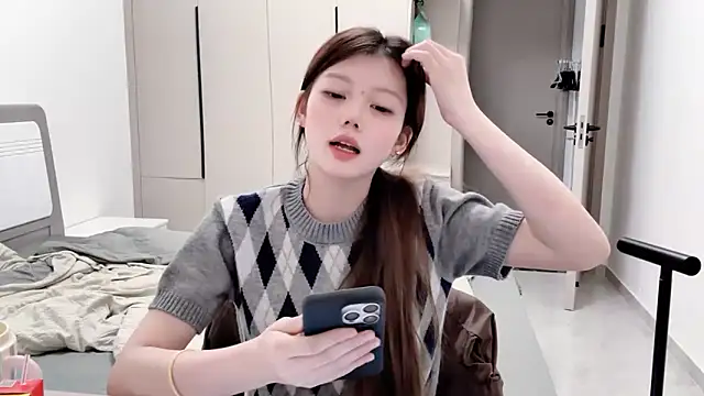 Snapshot of yangyang-1115 chatting on September 17, 2025, 4:09 pm yangyang-1115 online show from September 17, 2025, 4:09 pm