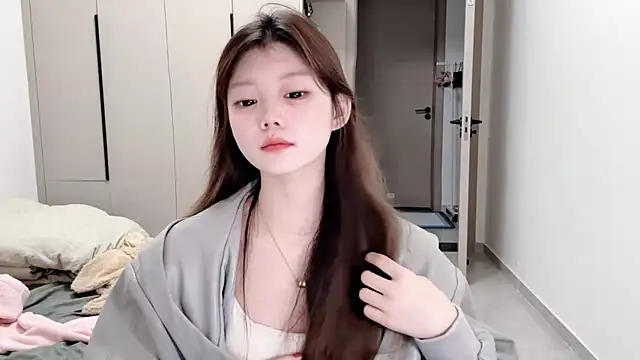 Snapshot of yangyang-1115 chatting on October 15, 2025, 4:11 am yangyang-1115 online show from October 15, 2025, 4:11 am