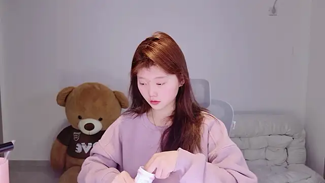 yangyang-1115 online show from February 27, 2026, 5:51 am