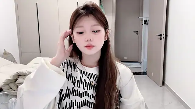 Snapshot of yangyang-1115 chatting on October 2, 2025, 5:33 am yangyang-1115 online show from October 2, 2025, 5:33 am