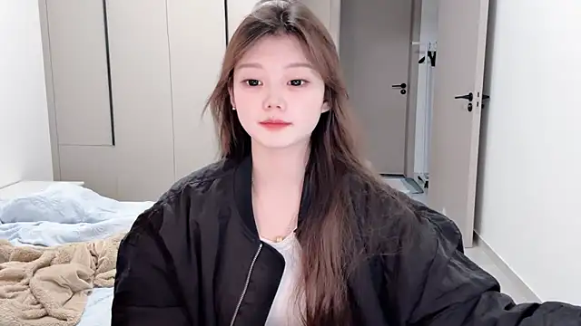 Snapshot of yangyang-1115 chatting on October 24, 2025, 4:44 am yangyang-1115 online show from October 24, 2025, 4:44 am