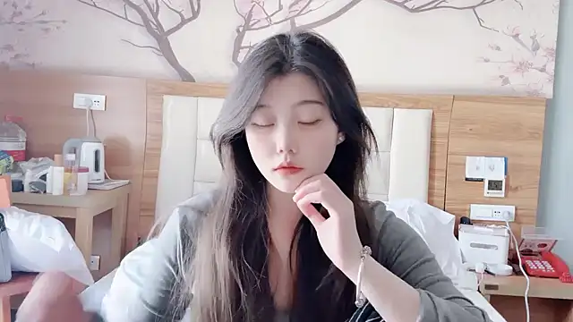 yangyang-1115 online show from February 10, 2025, 5:36 am