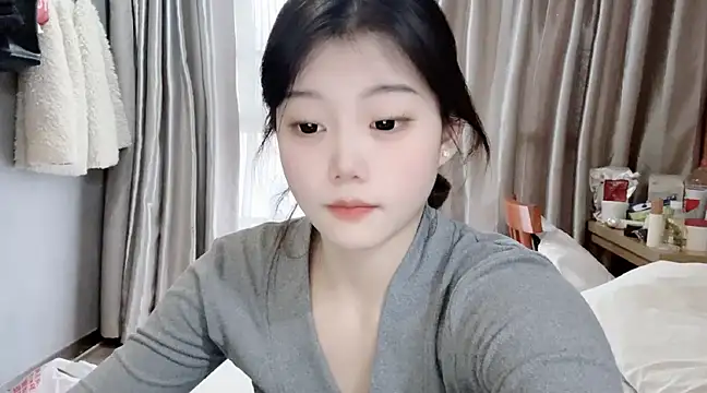 yangyang-1115 online show from February 10, 2025, 9:58 am