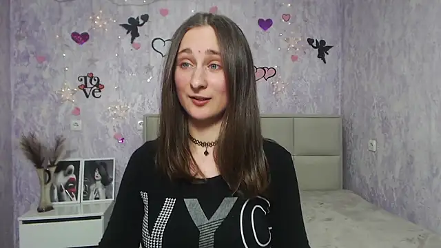 MichelLeee online show from February 5, 2025, 3:20 pm