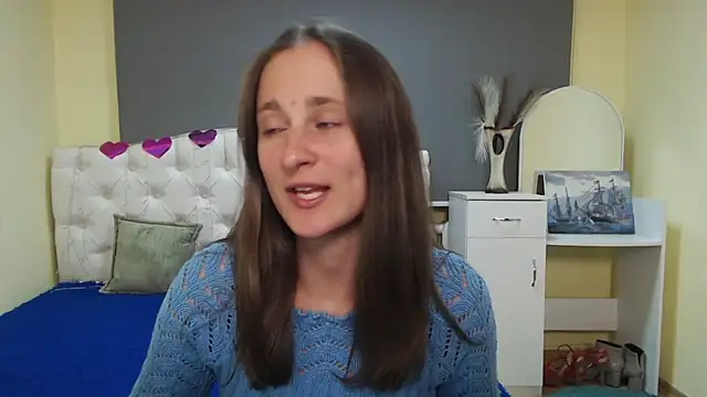 Snapshot of MichelLeee chatting on October 14, 2025, 11:22 am MichelLeee online show from October 14, 2025, 11:22 am