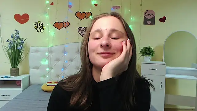 MichelLeee online show from February 21, 2025, 3:10 pm