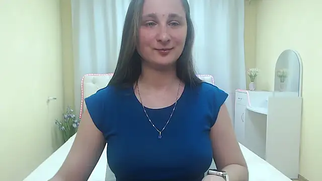 MichelLeee online show from May 26, 2026, 11:52 am