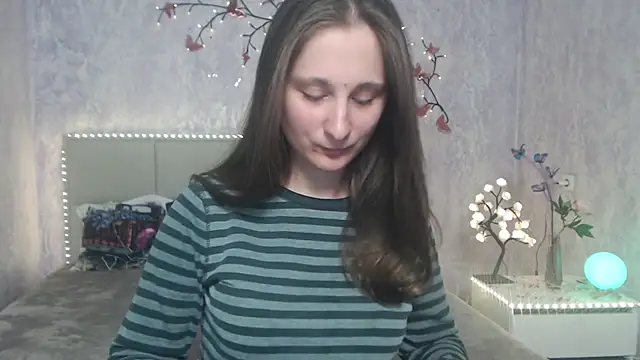 MichelLeee online show from March 24, 2026, 1:00 pm