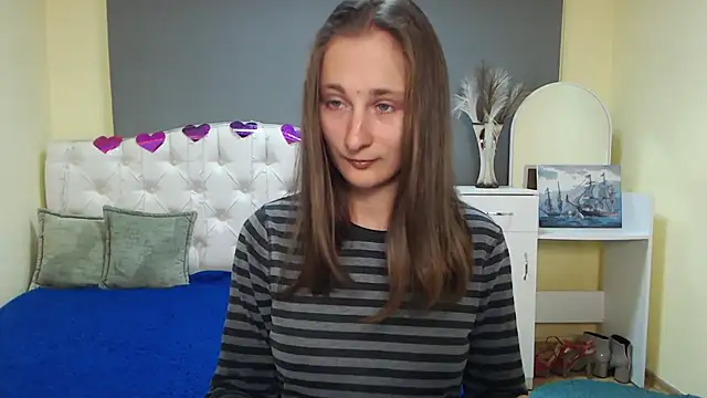 Snapshot of MichelLeee chatting on October 1, 2025, 11:14 am MichelLeee online show from October 1, 2025, 11:14 am