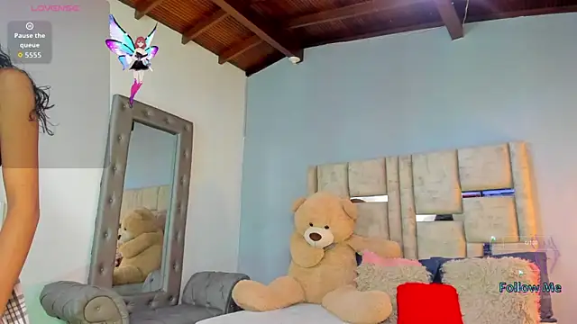 Snapshot of AshleyHill2 chatting on September 18, 2025, 3:31 am AshleyHill2 online show from September 18, 2025, 3:31 am