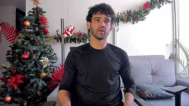 Snapshot of andrewChris_ chatting on December 18, 2024, 6:57 pm andrewChris online show from December 18, 2024, 6:57 pm