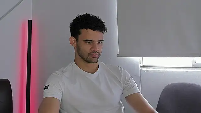 Snapshot of andrewChris_ chatting on October 6, 2025, 3:02 pm andrewChris online show from October 6, 2025, 3:02 pm