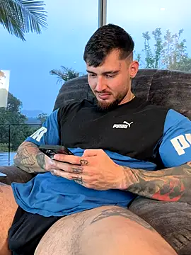 DimitriSullivan  online show from October 22, 2025, 9:57 pm