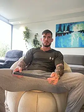 Snapshot of DimitriSullivan_ chatting on March 2, 2026, 1:40 pm DimitriSullivan online show from March 2, 2026, 1:40 pm