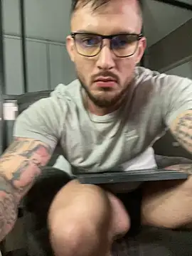 DimitriSullivan  online show from February 22, 2025, 5:34 am