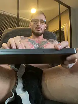 DimitriSullivan  online show from February 22, 2025, 8:40 am