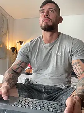 Snapshot of DimitriSullivan_ chatting on February 12, 2026, 1:22 pm DimitriSullivan online show from February 12, 2026, 1:22 pm