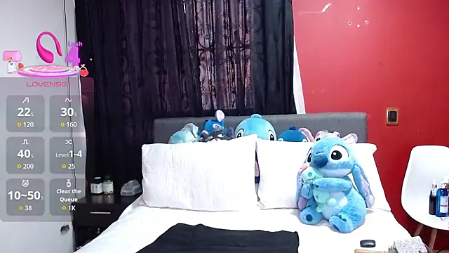Snapshot of Ella_Rousse chatting on July 6, 2026, 4:31 pm Ella Rousse online show from July 6, 2026, 4:31 pm