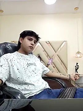 AndrewPherson online show from April 15, 2026, 12:53 pm