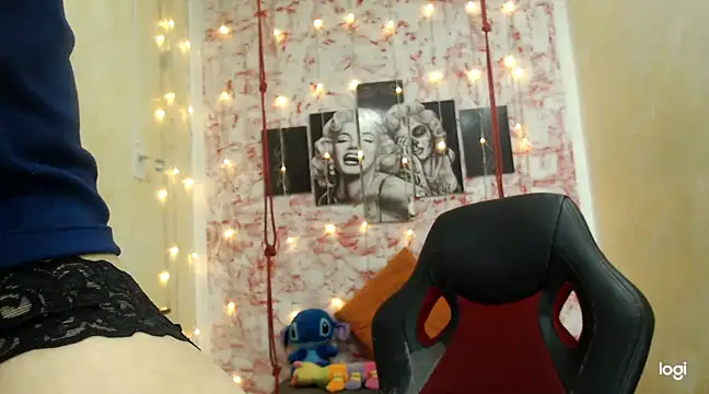 anthiamelisa online show from March 19, 2025, 1:10 am