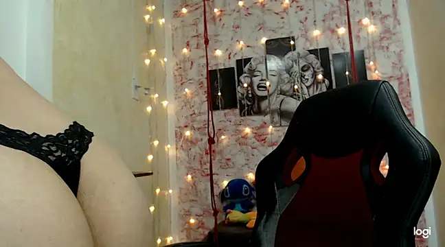 anthiamelisa online show from March 19, 2025, 4:14 am