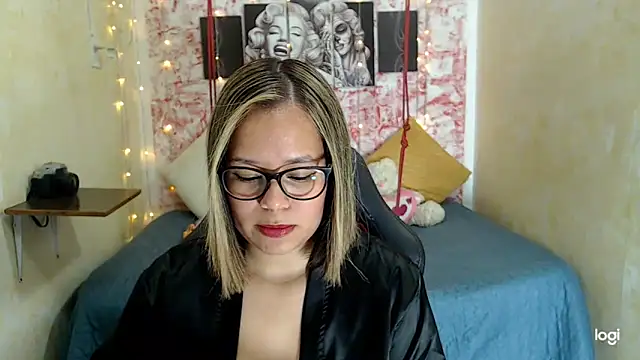 anthiamelisa online show from October 27, 2025, 8:21 pm