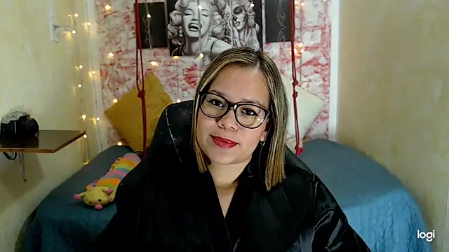 anthiamelisa online show from October 28, 2025, 8:30 pm