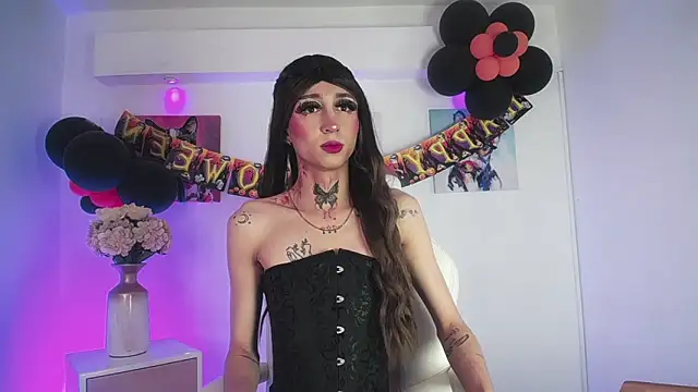 Snapshot of Aniie_Doll chatting on October 12, 2025, 8:43 pm Aniie Doll online show from October 12, 2025, 8:43 pm