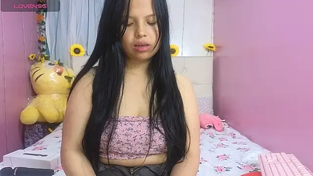 HannaaJhoonsooon online show from December 14, 2024, 6:13 am