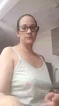 nicolle milf1978 online show from October 3, 2025, 12:25 am