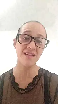 nicolle milf1978 online show from September 23, 2025, 7:32 pm