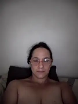 nicolle milf1978 online show from April 11, 2026, 5:15 am