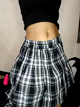 xpihu online show from February 15, 2025, 8:45 pm