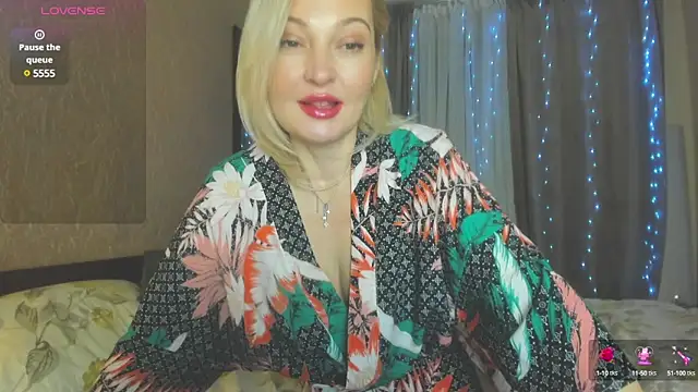 Milena candyy online show from February 5, 2025, 6:15 pm
