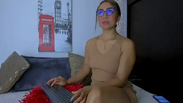 AuroraPonce online show from February 22, 2025, 4:40 am