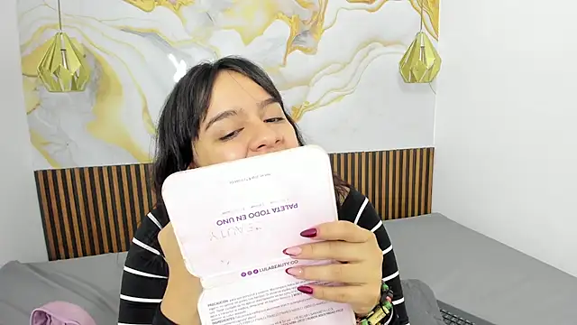 MelissaGilll online show from November 12, 2025, 7:29 pm