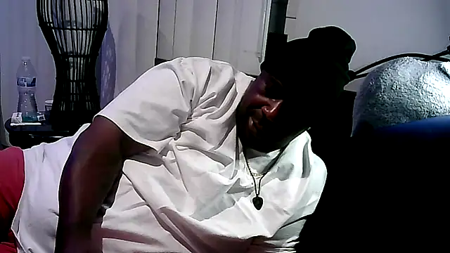 GOODCHOCOLATEDICK online show from December 6, 2024, 6:09 am