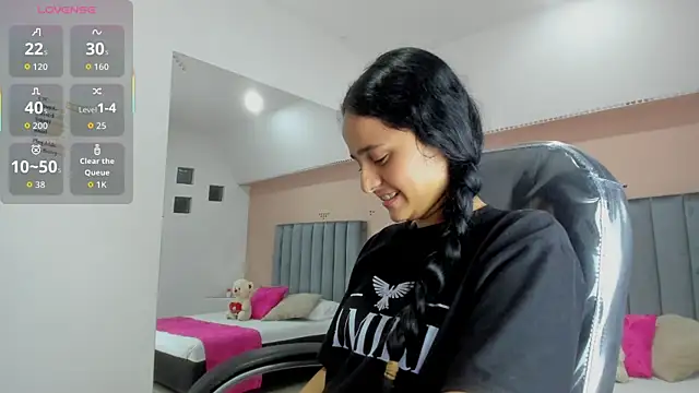 Snapshot of Giselle_Roldan chatting on November 7, 2025, 3:22 am Giselle Roldan online show from November 7, 2025, 3:22 am