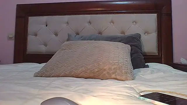 Snapshot of Frozenx chatting on September 20, 2025, 10:04 pm Frozenx online show from September 20, 2025, 10:04 pm