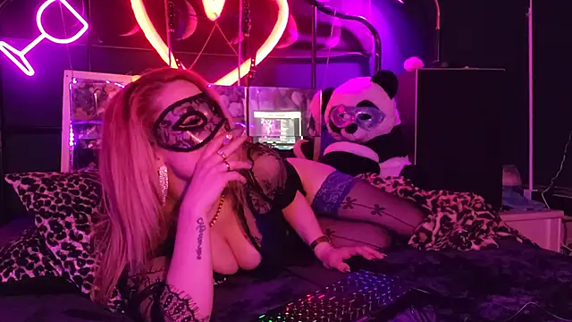 anonymouszN online show from January 18, 2025, 11:00 pm
