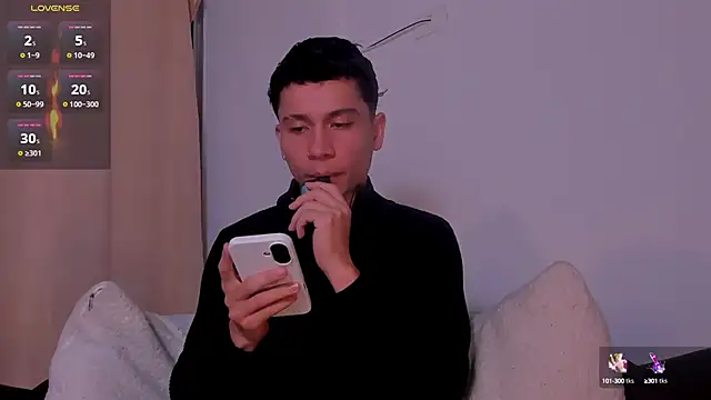 NathanGreyX online show from February 17, 2025, 11:13 am