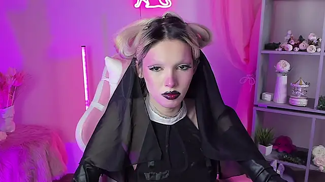 Snapshot of PamelamyDreamys chatting on March 18, 2025, 1:44 pm PamelamyDreamys online show from March 18, 2025, 1:44 pm