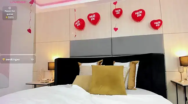 AllissonJames online show from February 18, 2025, 2:06 pm