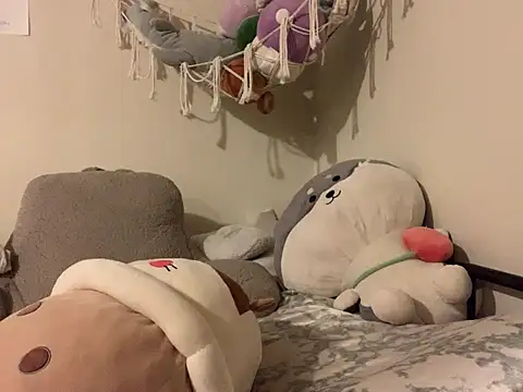 BigKittyRaven online show from December 28, 2024, 4:41 am