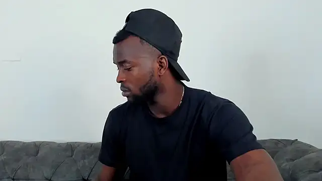 Snapshot of Dylan_Taylor chatting on October 13, 2025, 3:08 am Dylan Taylor online show from October 13, 2025, 3:08 am