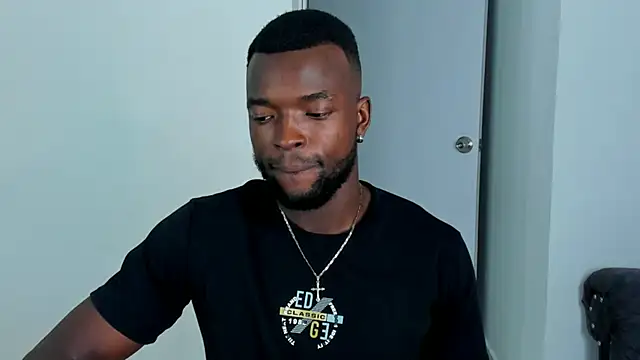 Snapshot of Dylan_Taylor chatting on October 8, 2025, 2:57 am Dylan Taylor online show from October 8, 2025, 2:57 am